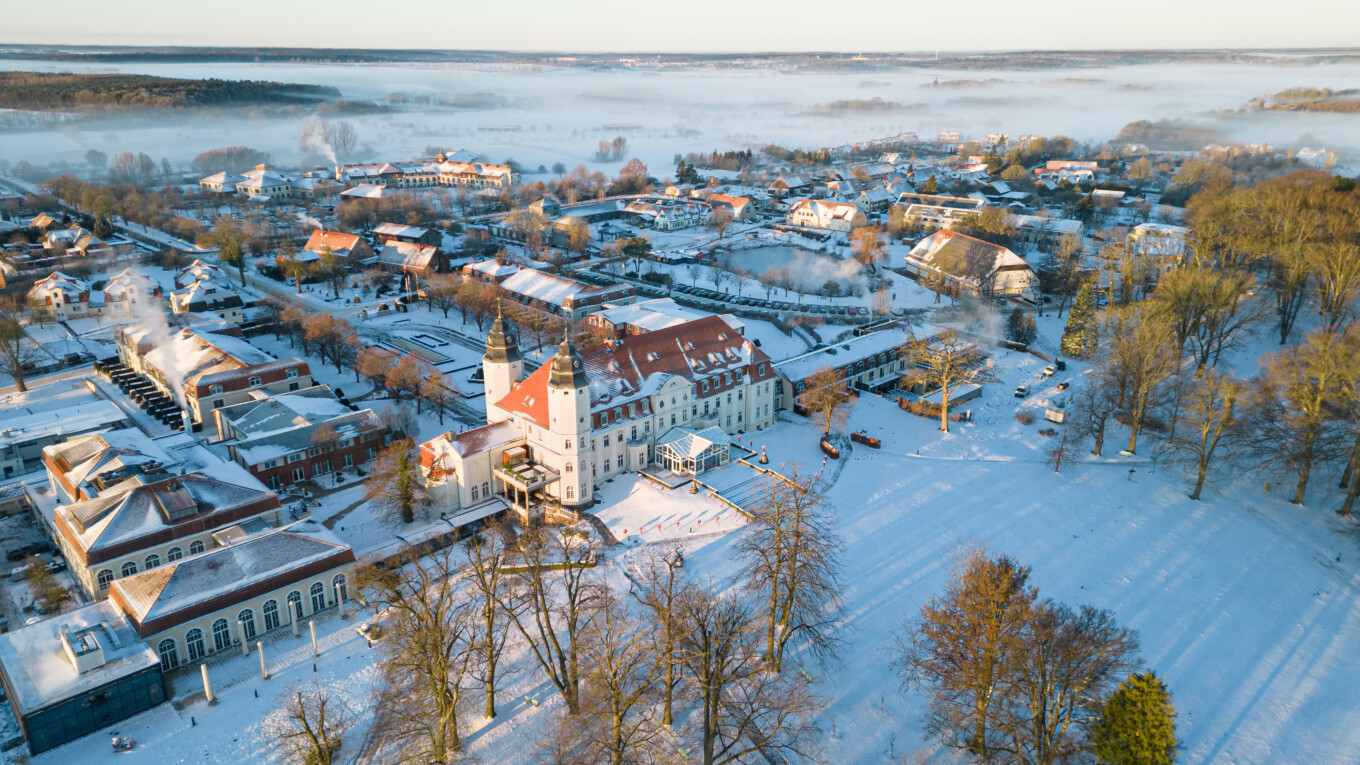 SCHLOSS Fleesensee in winterlicher Kulisse.